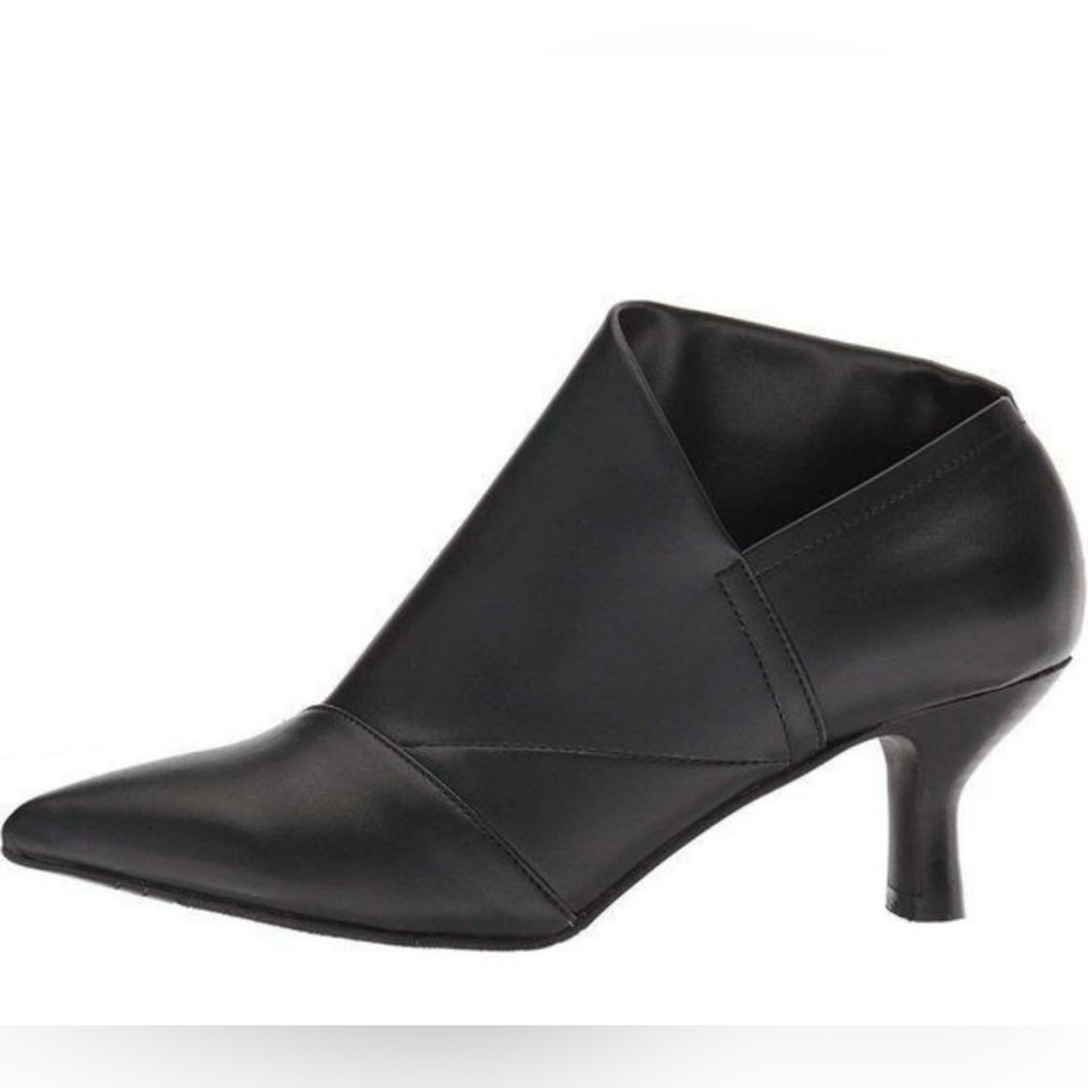 NEW Adrianna Papell Ankle Boots